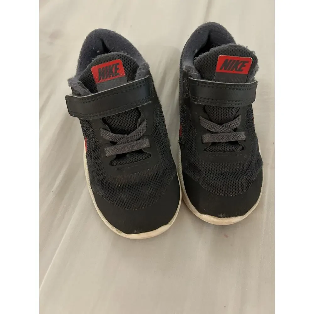 Nike Grey Sneakers size 8